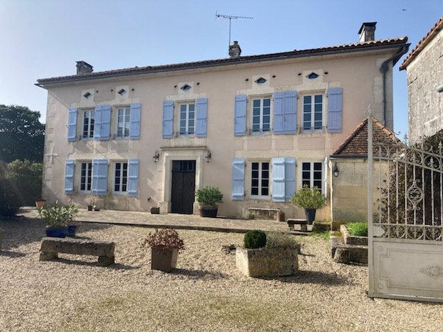 Maison 7 pièces 240 m²