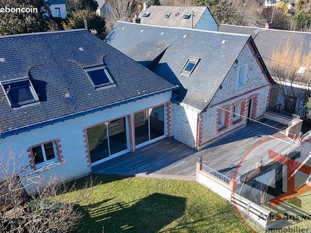 Maison 7 pièces 240 m²