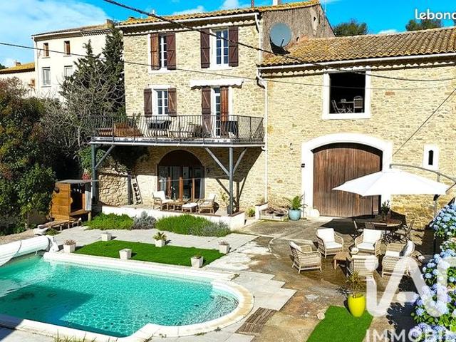 Maison 7 pièces 240 m²
