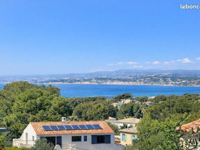 Maison 7 pièces 240 m²