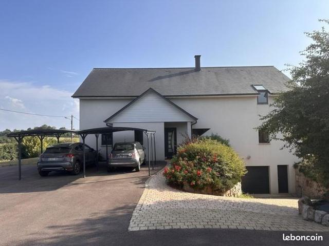 Maison 7 pièces 240 m²