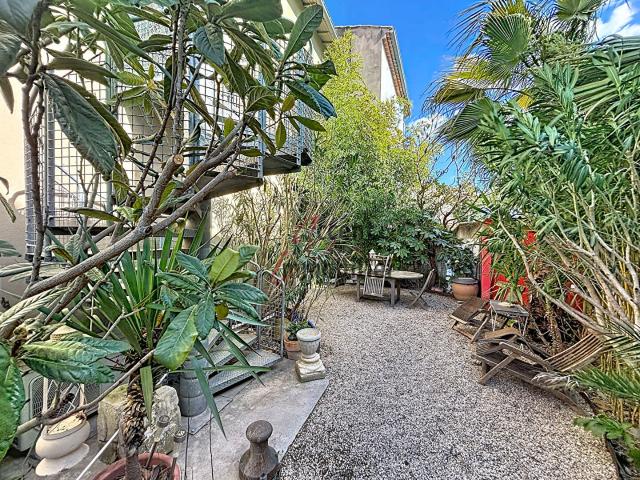 Maison 7 pièces 240 m²