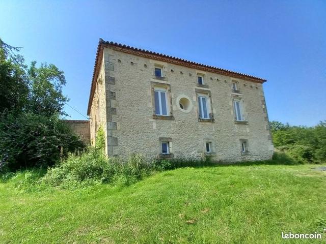 Maison 7 pièces 240 m²
