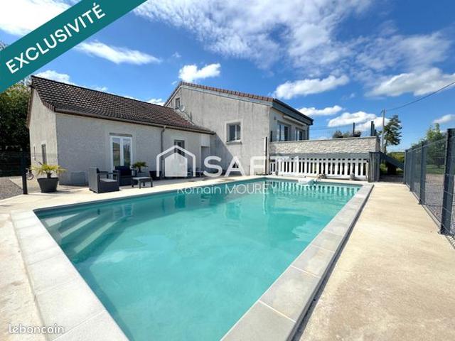 Maison 7 pièces 240 m²
