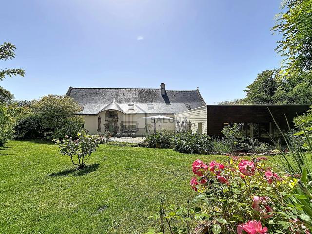 Maison 7 pièces 240 m²