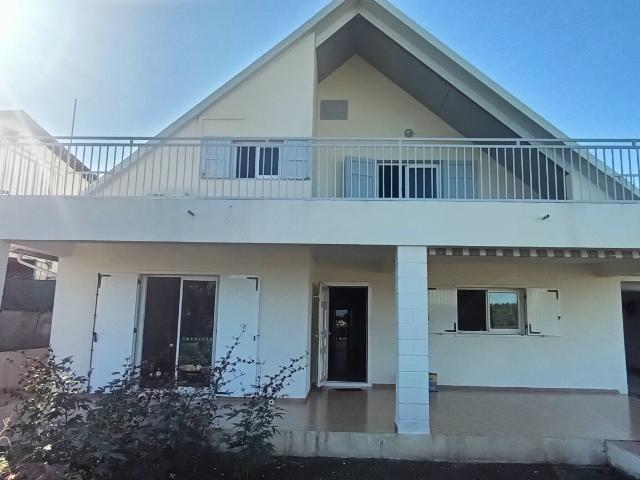 Maison 7 pièces 240 m²