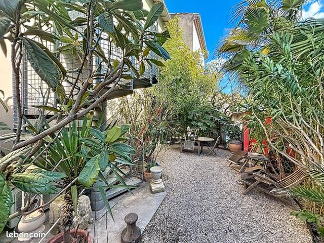 Maison 7 pièces 240 m²