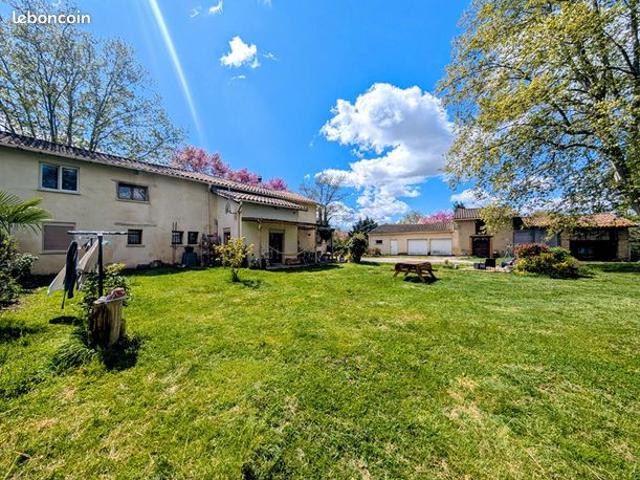 Maison 7 pièces 225 m²