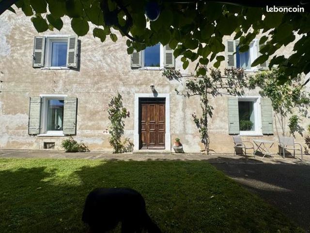 Maison 7 pièces 240 m²