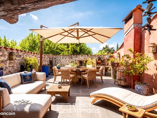 Maison 7 pièces 240 m²