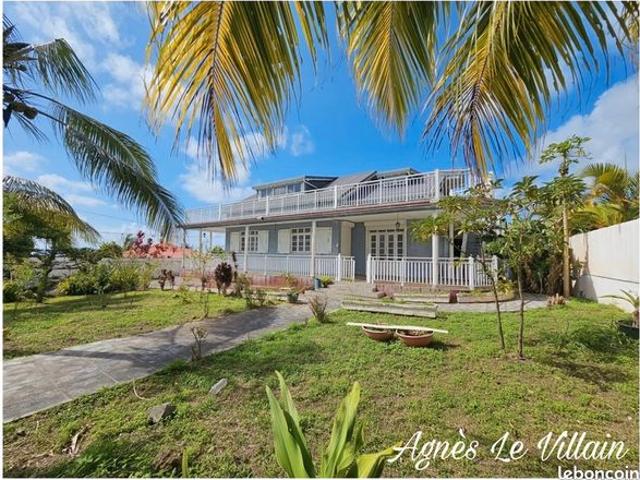 Maison 7 pièces 240 m²
