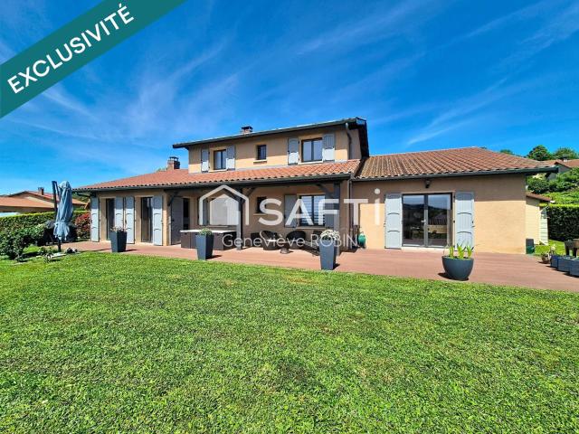 Maison 7 pièces 240 m²