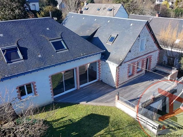 Maison 7 pièces 240 m²