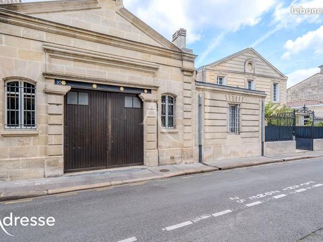 Maison 7 pièces 240 m²