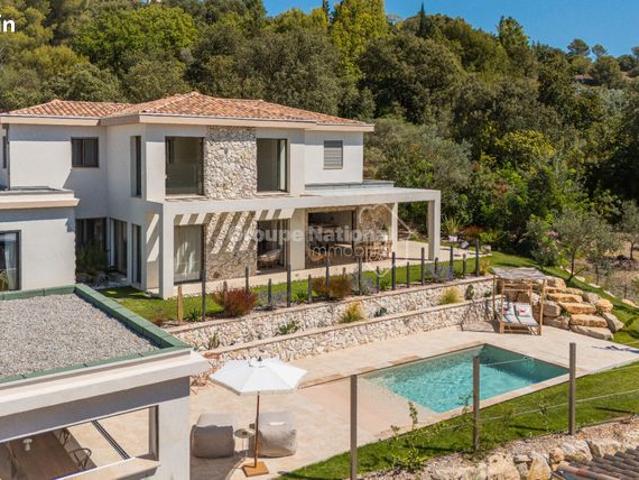 Maison 7 pièces 240 m²