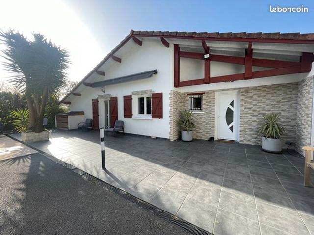 Propriété 7 pièces 240 m²
