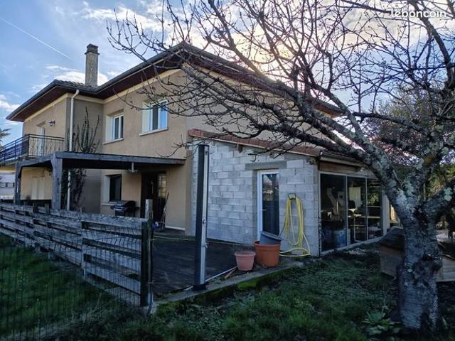 Maison 7 pièces 240 m²