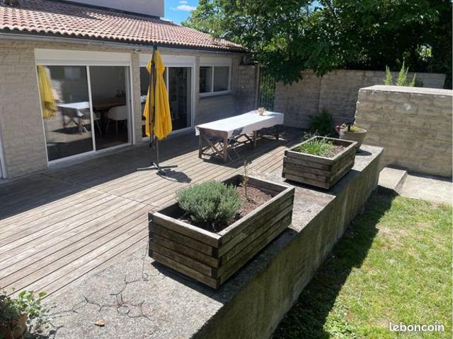 Maison 7 pièces 240 m²