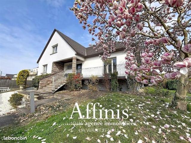 Maison 7 pièces 240 m²