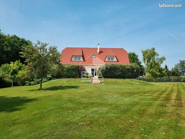 Maison 7 pièces 240 m²