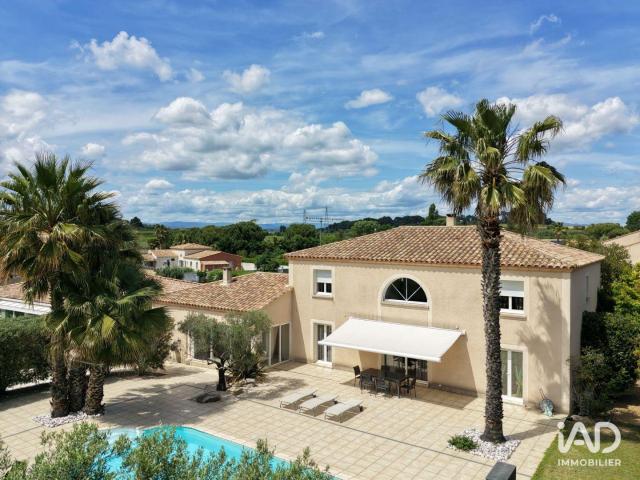 Maison 6 pièces 240 m²