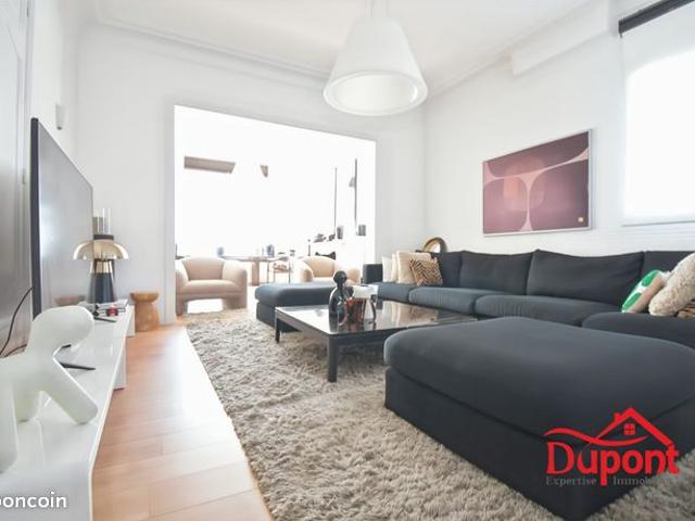 Maison 7 pièces 240 m²
