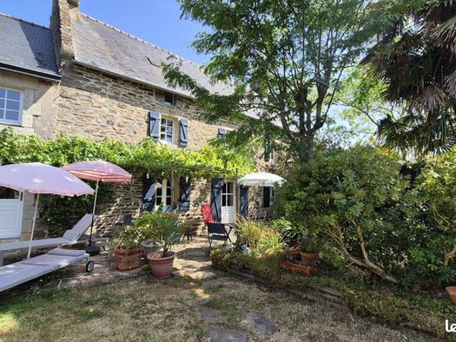 Maison 7 pièces 240 m²