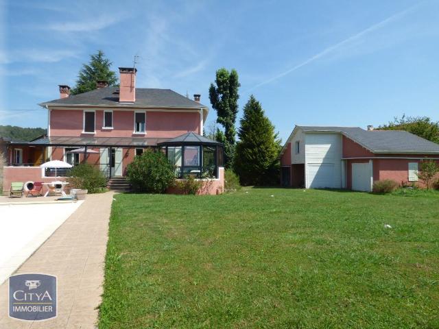 Maison 7 pièces 240 m²