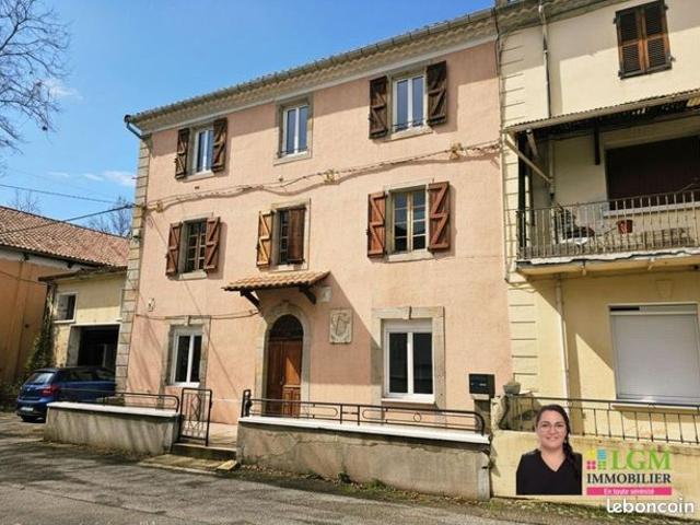 Maison 7 pièces 240 m²