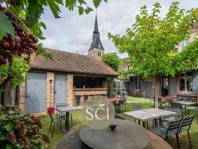 Maison 7 pièces 240 m²