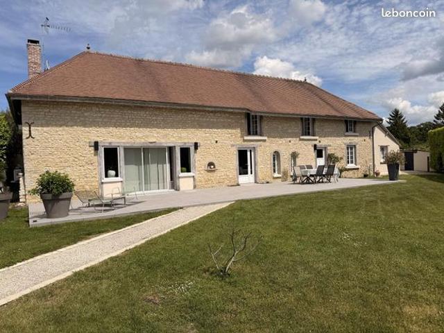 Maison 7 pièces 240 m²