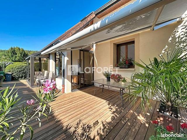 Maison 7 pièces 241 m²
