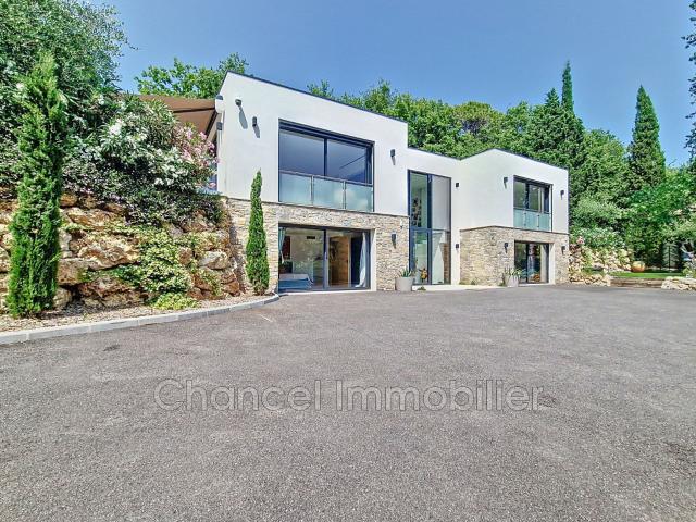 Maison 7 pièces 241 m²