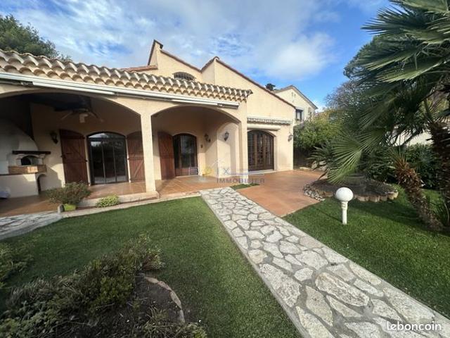 Maison 7 pièces 241 m²
