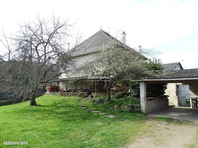 Maison 7 pièces 241 m²