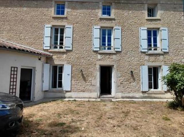 Maison 7 pièces 241 m²