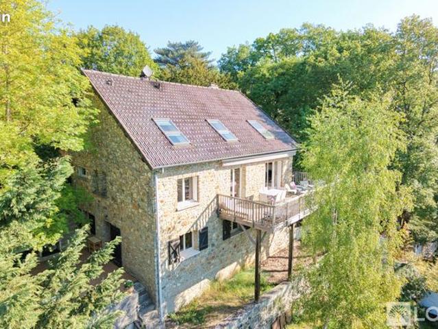 Maison 7 pièces 241 m²