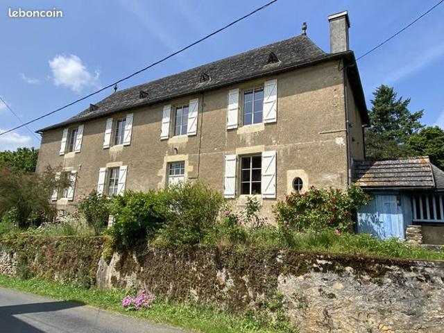 Maison 7 pièces 241 m²