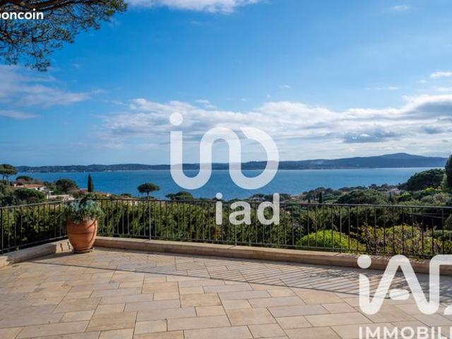 Maison 7 pièces 242 m²