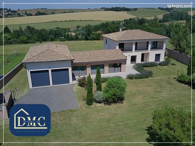 Maison 7 pièces 242 m²