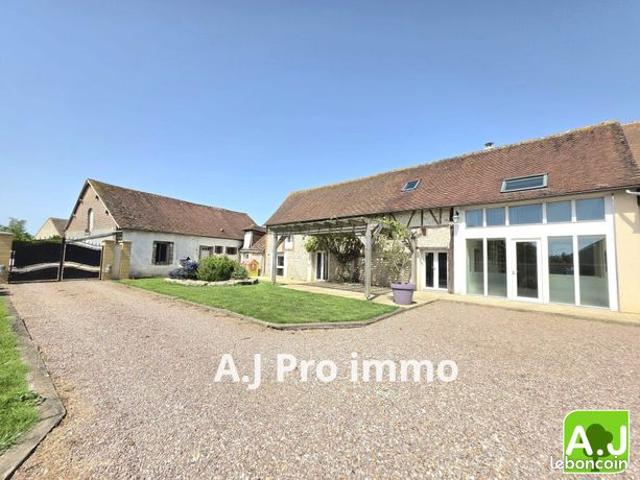 Maison 7 pièces 242 m²