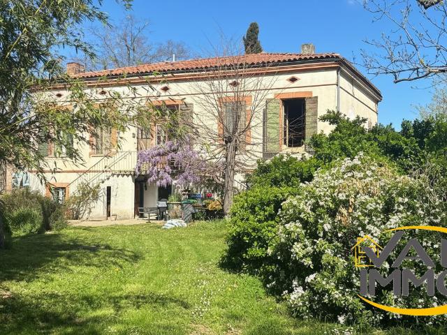 Maison 7 pièces 242 m²