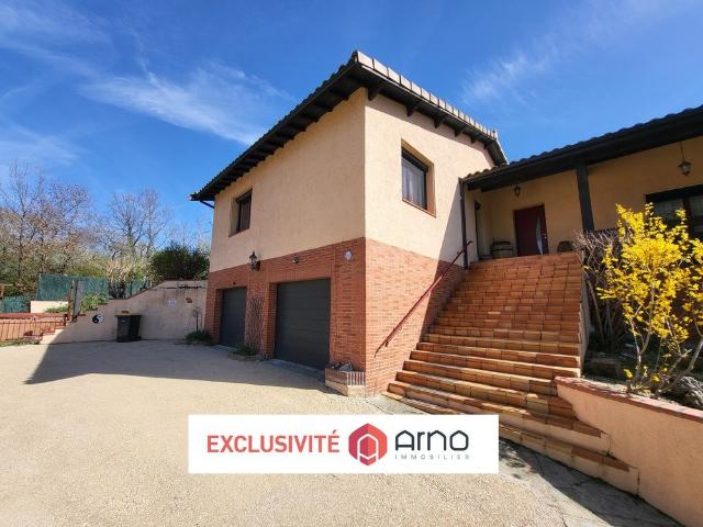 Maison 7 pièces 242 m²