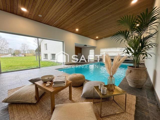 Maison 7 pièces 242 m²