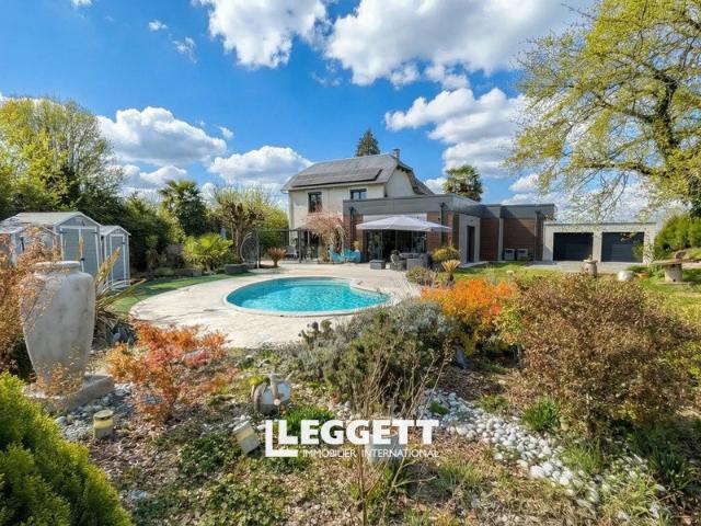 Maison 7 pièces 243 m²