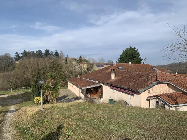 Maison 7 pièces 243 m²
