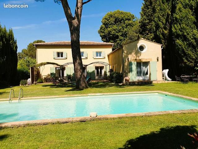 Maison 7 pièces 243 m²