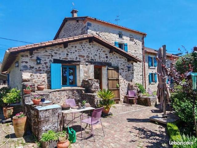 Maison 7 pièces 243 m²