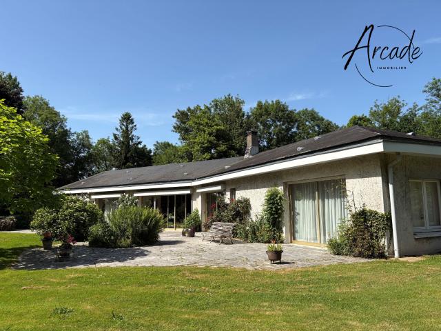Maison 7 pièces 243 m²