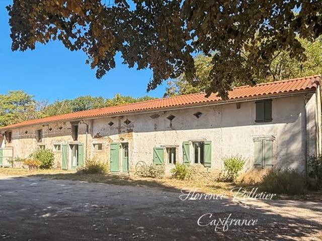 Maison 7 pièces 243 m²